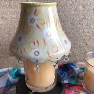 Vanilla candle with shade Home interiors